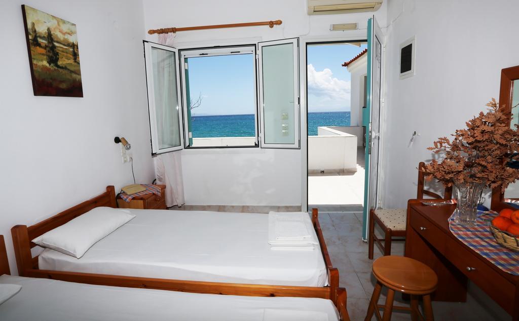 Akrogiali Hotel Plomari Exterior photo